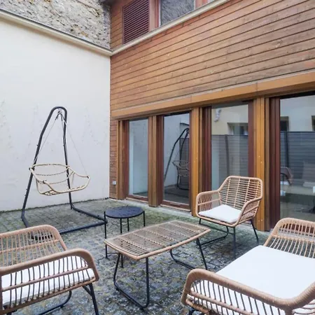Superb Duplex Located On Rue Mouffetard * Parigi