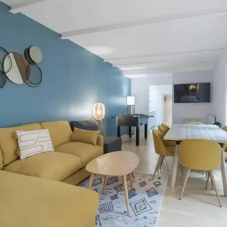 Superb Duplex Located On Rue Mouffetard Parigi