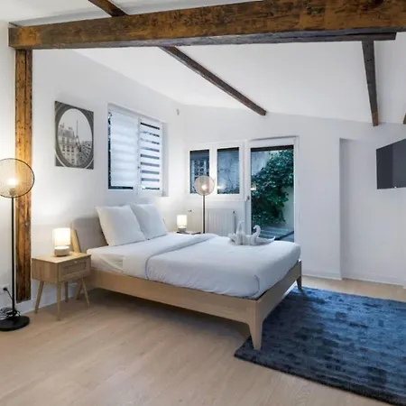 Appartamento Superb Duplex Located On Rue Mouffetard Parigi